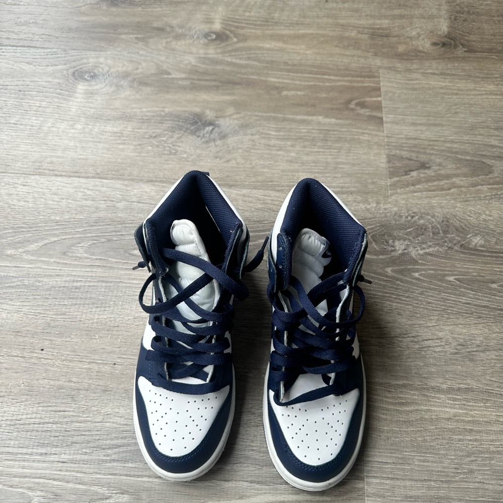 Hi top dunks - Picture 3 of 4
